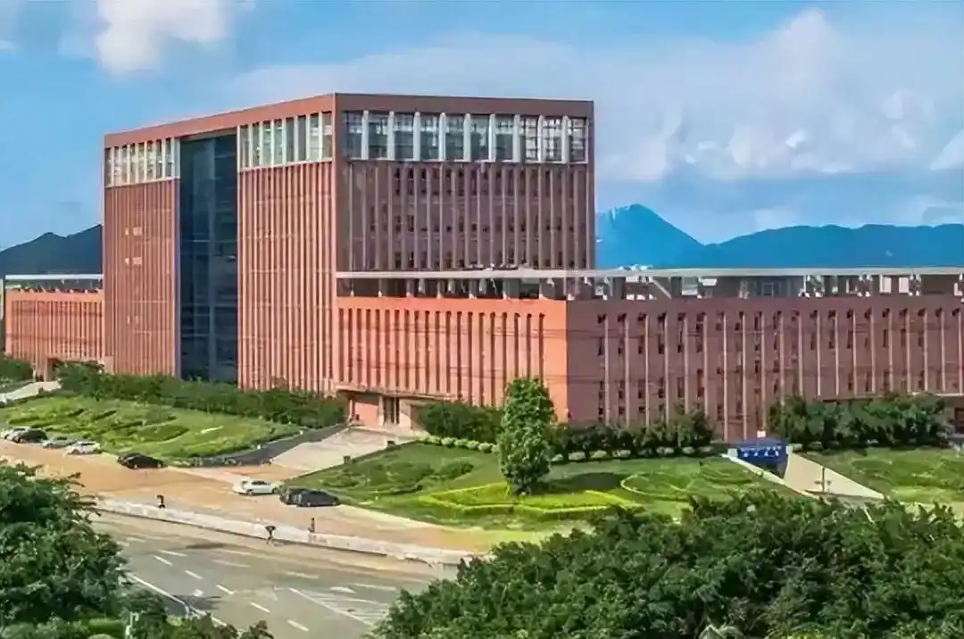 北京某大學機房搬遷項目